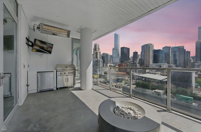 146 W Erie Street 1302, Chicago, IL 60654