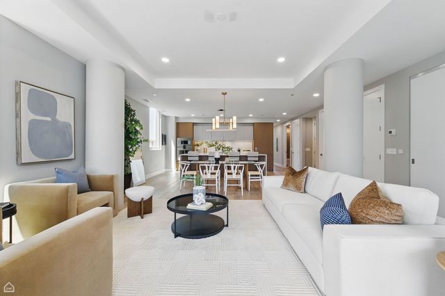 146 W Erie Street 1302, Chicago, IL 60654