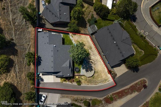 2391 Robertson Crest, Grants Pass, OR 97527