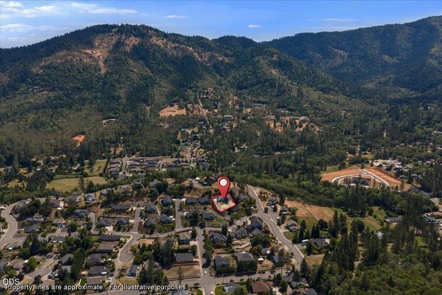 2391 Robertson Crest, Grants Pass, OR 97527