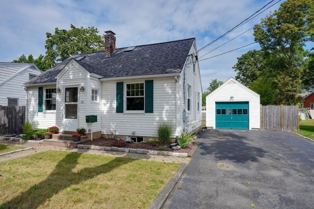 221 Fountain St, Framingham, MA 01702