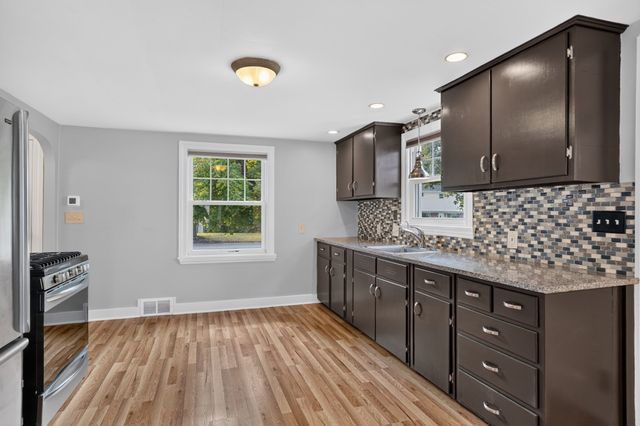 221 Fountain St, Framingham, MA 01702