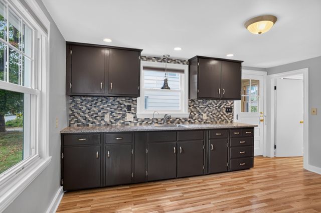 221 Fountain St, Framingham, MA 01702