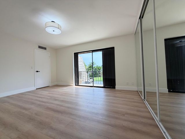 169 Lake Arbor Drive, Palm Springs, FL 33461