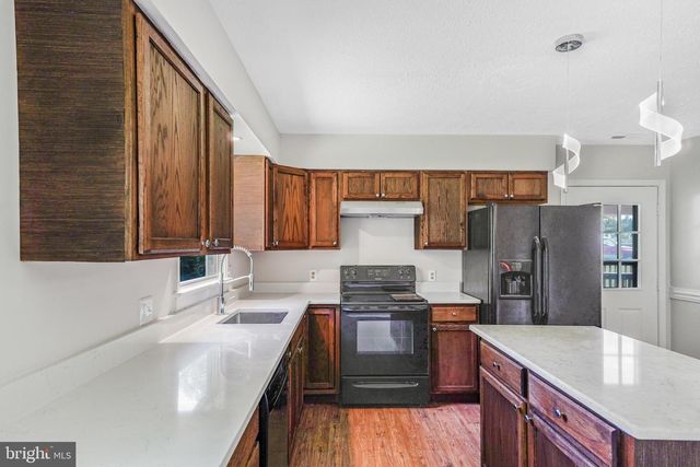 195 BEREA CHURCH RD, Fredericksburg, VA 22406