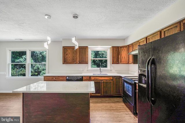 195 BEREA CHURCH RD, Fredericksburg, VA 22406