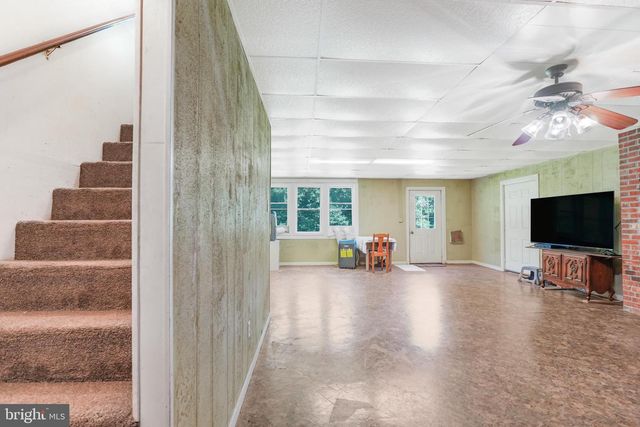 195 BEREA CHURCH RD, Fredericksburg, VA 22406