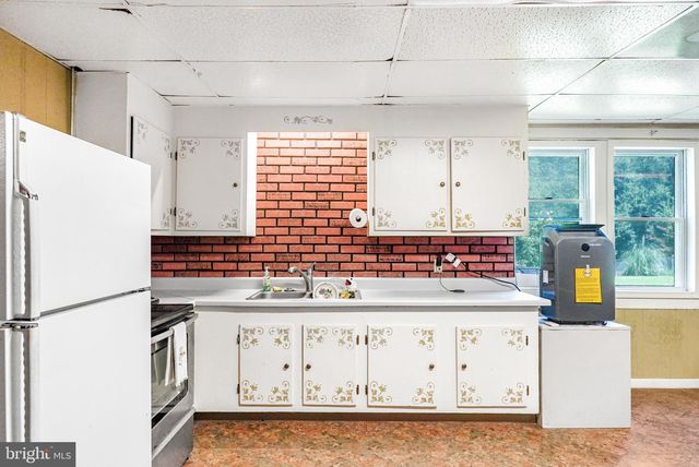 195 BEREA CHURCH RD, Fredericksburg, VA 22406