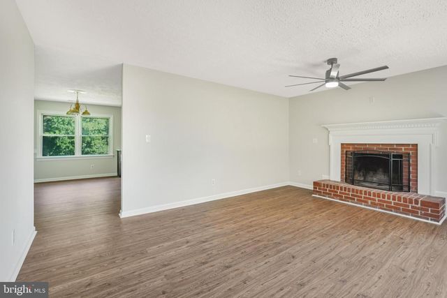 195 BEREA CHURCH RD, Fredericksburg, VA 22406