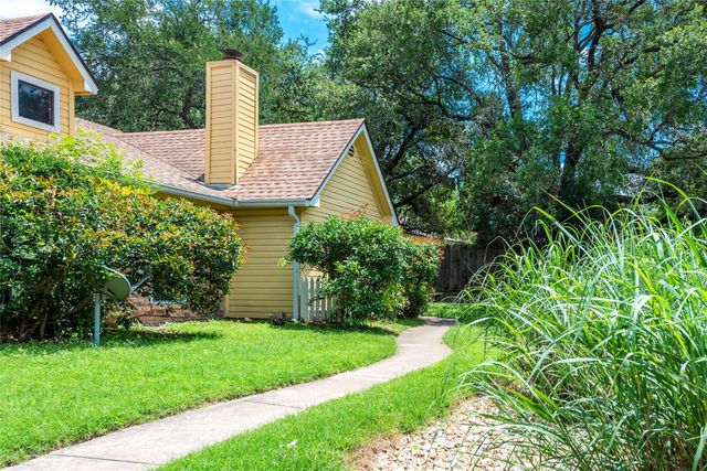 1601 Faro DR 1303, Austin, TX 78741