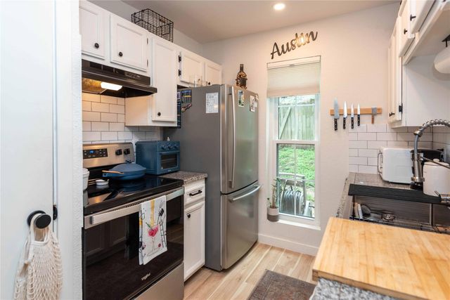 1601 Faro DR 1303, Austin, TX 78741