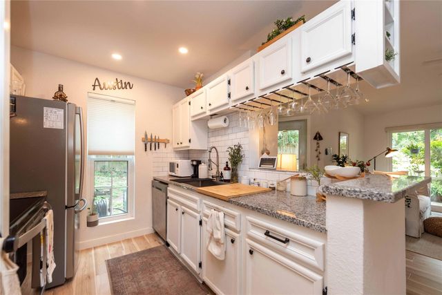 1601 Faro DR 1303, Austin, TX 78741