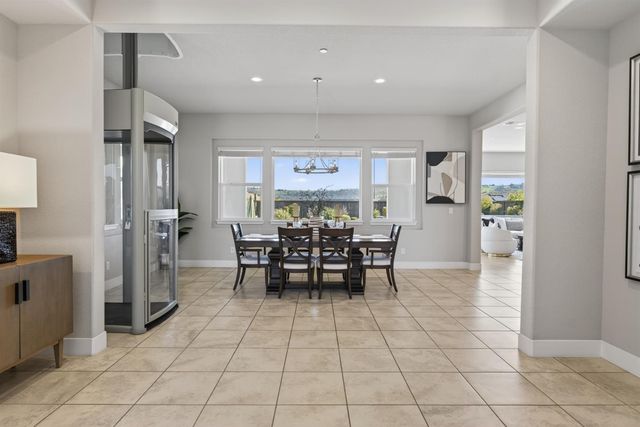 812 Fallen Log Ct, Rocklin, CA 95765