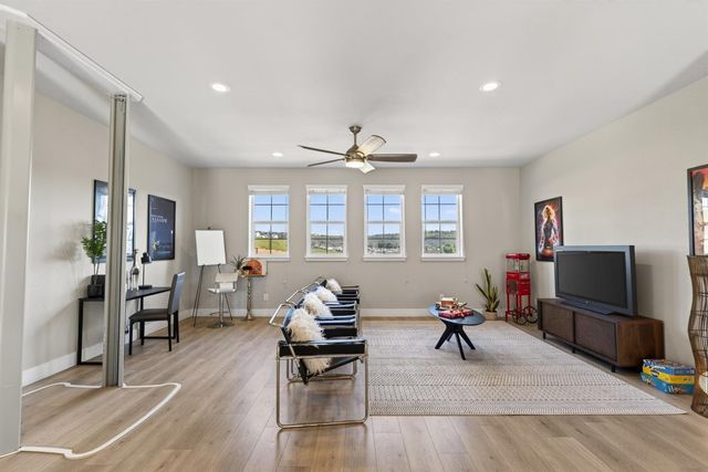 812 Fallen Log Ct, Rocklin, CA 95765