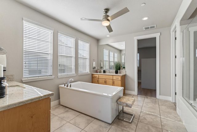 812 Fallen Log Ct, Rocklin, CA 95765