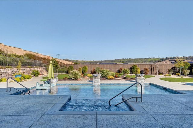 812 Fallen Log Ct, Rocklin, CA 95765