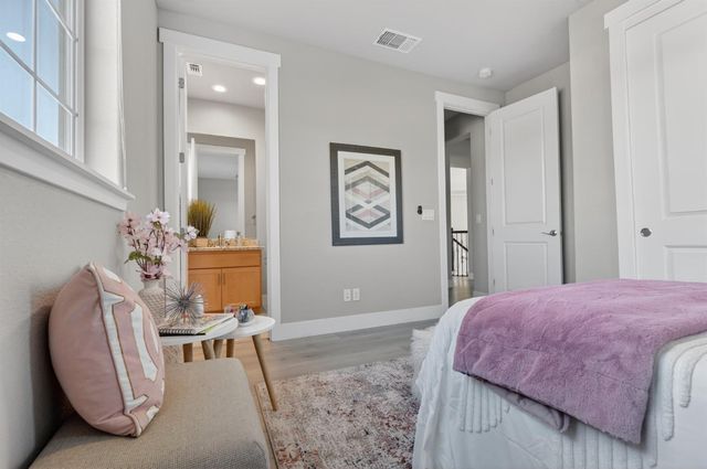 812 Fallen Log Ct, Rocklin, CA 95765