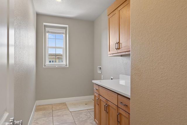 812 Fallen Log Ct, Rocklin, CA 95765