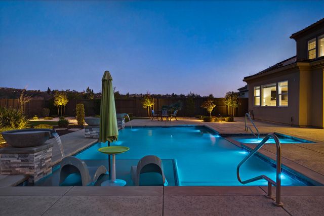 812 Fallen Log Ct, Rocklin, CA 95765