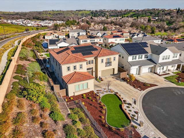 812 Fallen Log Ct, Rocklin, CA 95765