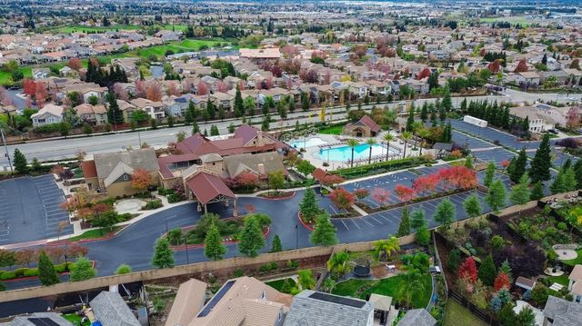 812 Fallen Log Ct, Rocklin, CA 95765