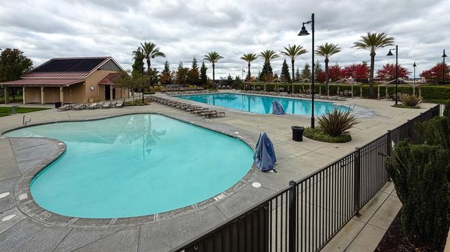 812 Fallen Log Ct, Rocklin, CA 95765