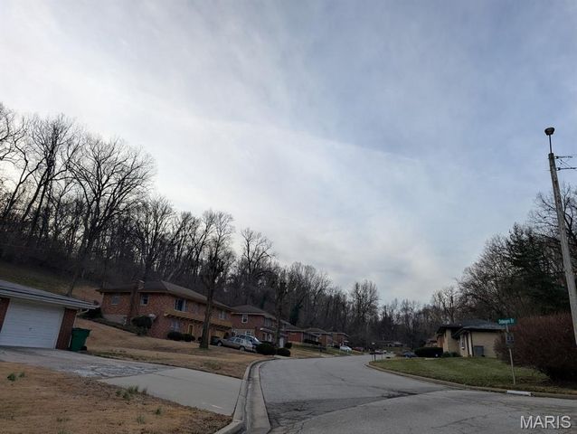 9002 De Boupre Street, East St Louis, IL 62203