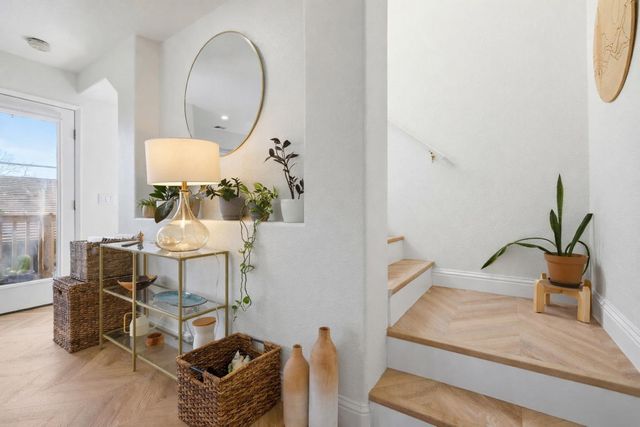 110 Library Lane, Santa Cruz, CA 95062