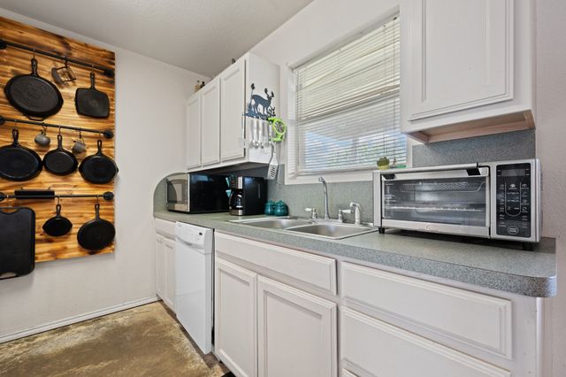 1105 Ashwood Court, Cleburne, TX 76033