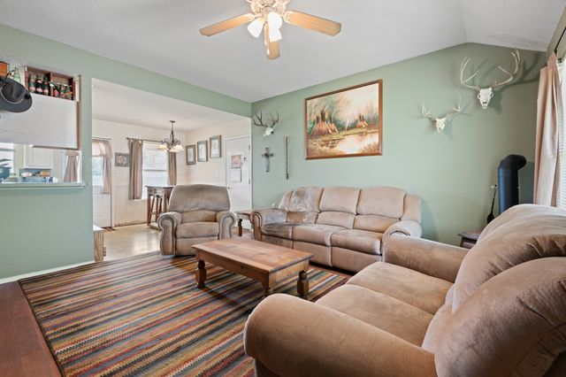 1105 Ashwood Court, Cleburne, TX 76033