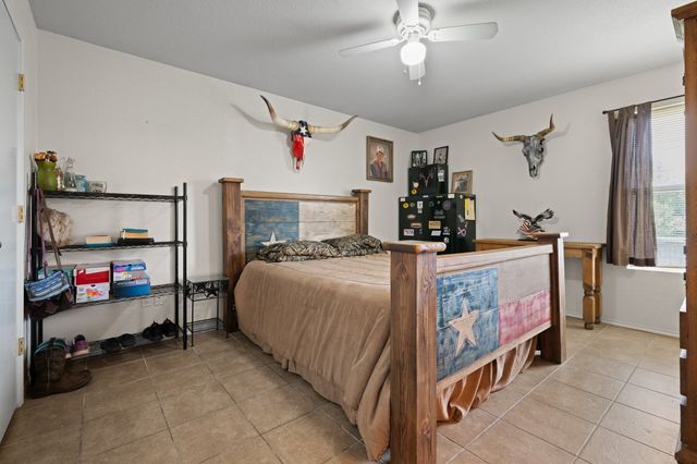 1105 Ashwood Court, Cleburne, TX 76033