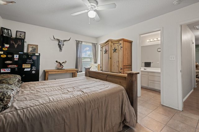 1105 Ashwood Court, Cleburne, TX 76033