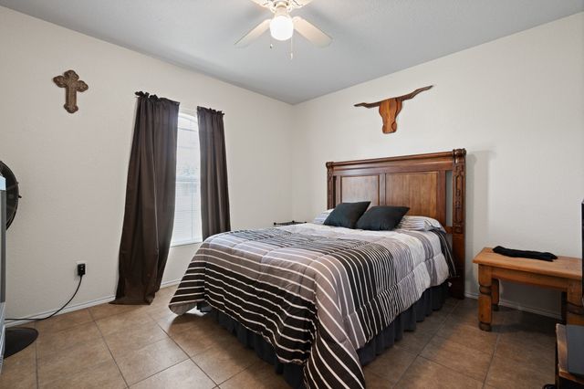 1105 Ashwood Court, Cleburne, TX 76033