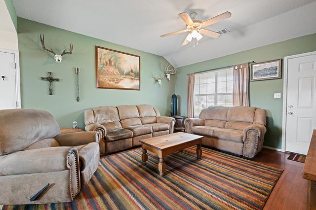 1105 Ashwood Court, Cleburne, TX 76033