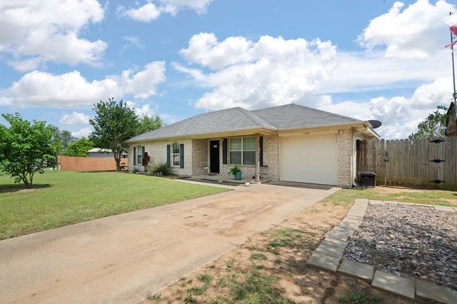 1105 Ashwood Court, Cleburne, TX 76033