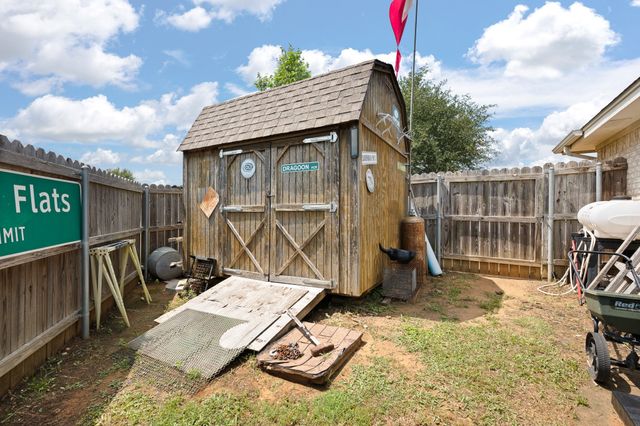 1105 Ashwood Court, Cleburne, TX 76033