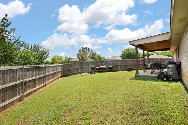 1105 Ashwood Court, Cleburne, TX 76033