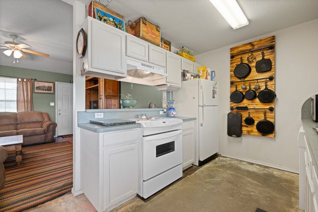 1105 Ashwood Court, Cleburne, TX 76033