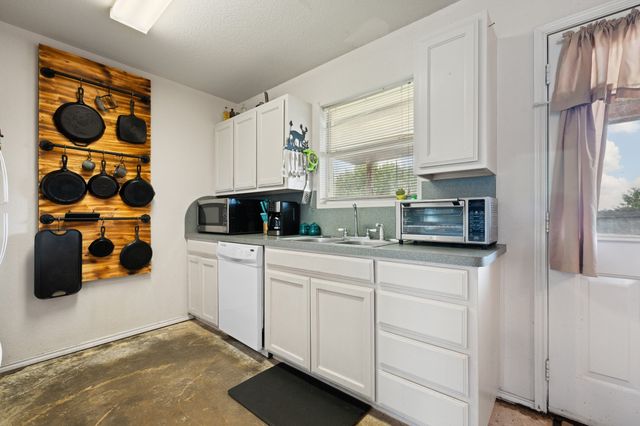 1105 Ashwood Court, Cleburne, TX 76033