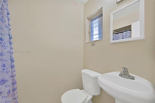 923 N 16th Ct, Hollywood, FL 33020