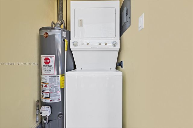 923 N 16th Ct, Hollywood, FL 33020