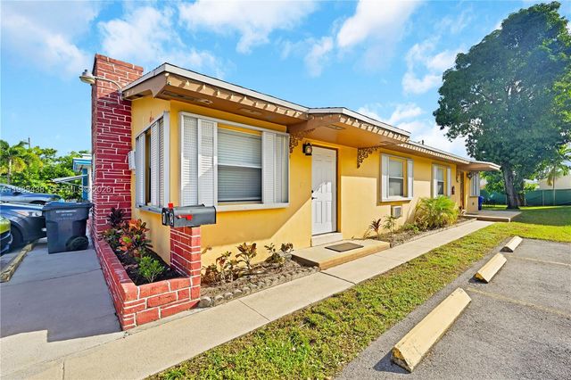 923 N 16th Ct, Hollywood, FL 33020