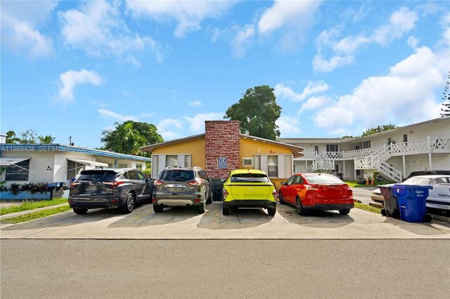 923 N 16th Ct, Hollywood, FL 33020