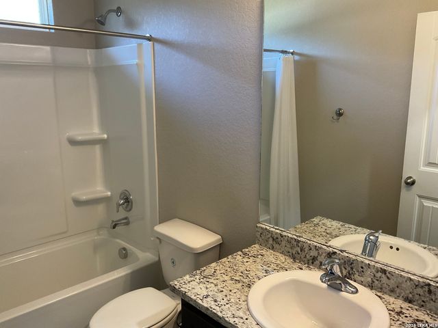 578 Misty Gln, Canyon Lake, TX 78133