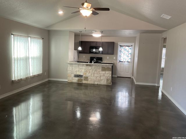 578 Misty Gln, Canyon Lake, TX 78133