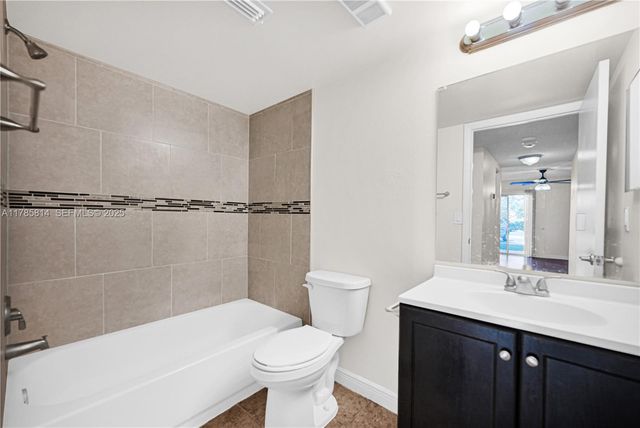 7640 Westwood Drive 404, Tamarac, FL 33321