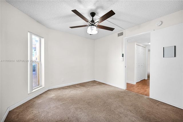 7640 Westwood Drive 404, Tamarac, FL 33321