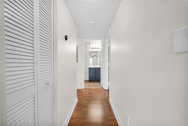 7640 Westwood Drive 404, Tamarac, FL 33321