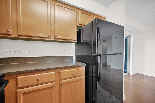 7640 Westwood Drive 404, Tamarac, FL 33321