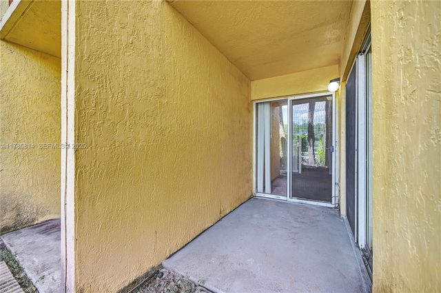 7640 Westwood Drive 404, Tamarac, FL 33321